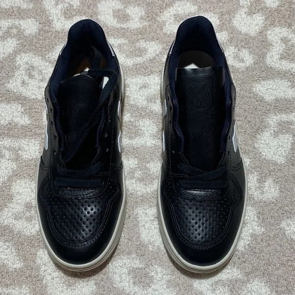 Veja V-10 Mesh Sneaker
